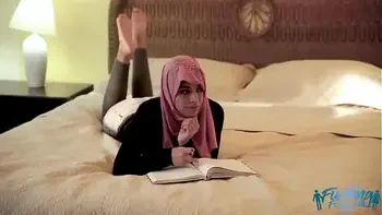 Ella Knox In Busty TEEN in Dubai Family