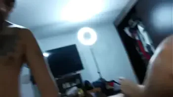 INTERCAMBIO ESPOSAS con mi amigo y  se rompe el CONDÓN , ve como quedaron llenas de LECHE