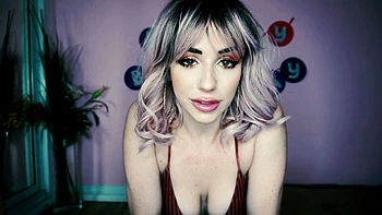 Young blond teen babe masturbates with her toothbrush