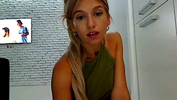 Blonde webcam chat: Amateur  Fansly Porn