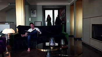 Zelhia thanks her savior in a tough way! - Jacquie et Michel TV