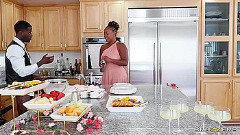 Whitney Wright - Exxtra - Kitchen Movie