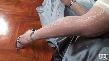 Lovely babe with divine legs & feet