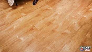 Unattainable tomato's stocking scene