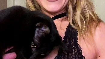 Close up MiLF getting it in the ass