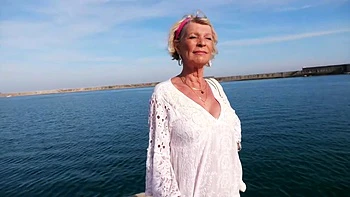 The naughty encounter of Venus, 27, with the seductive Grey… - Jacquie et Michel TV