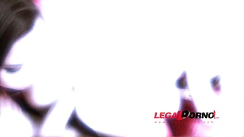 Amirah Adara & Lucy Heart anal rimming video SZ423