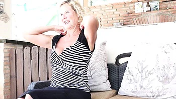 Modest mademoiselle - solo female smut - Aunt Judy's