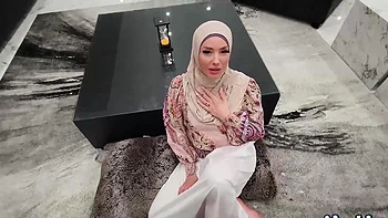 Mandy Waters seduced her husband in the car, showcasing her adventurous side.