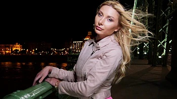 Blonde MILFs Alberto and Stacy rock the bed with vibrating anal toys