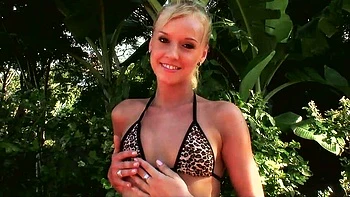 Dame's tease action by PORN ART X