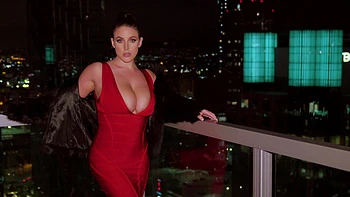 Angela White gets her asshole gapped by horny brunette in doggy style