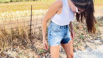 Talia Wetting Her Jeans And Panties On A Afternoon Walk