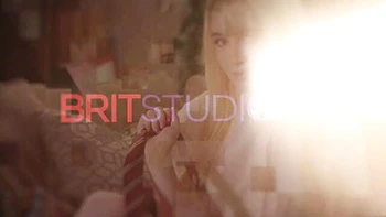 Comely side piece's nurse clip