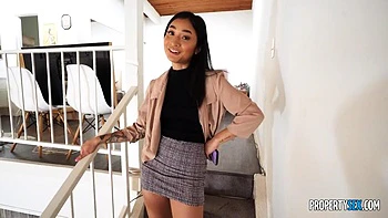 Iyvuyvut: Blowjob, Doggy  Cowgirl Porn