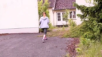 Sexy MILF Lullu Gun Outdoor Sex After Yoga & Jogging - Public Fetish Couple Casting