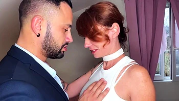 Nelie, the sublime Moroccan, comes to the aid of our guy... - Jacquie et Michel TV