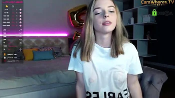 Blonde gets horny: Amateur, Xnxx  Cam Porn