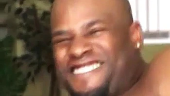 Teagan chevauche en levrette anal