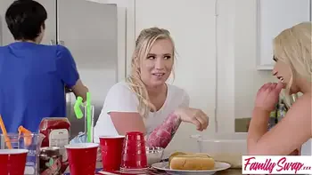 SwapMom Says Lets see that wiener! Let us grill it! S5:E5