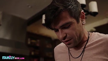 Stepmommy Jasmine Daze Is A Lucky Ass Pumping Squirting Treat