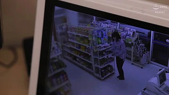 Gorge profonde forcée et sexe brutal par derrière