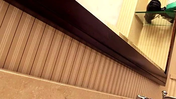 Loira amadora doce fazendo boquete e mão hardcore POV