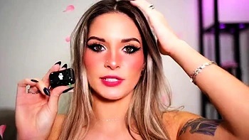 Selena Summerz - Watch Me