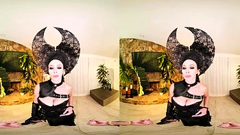 The Seductive And Horny Indica Marie As Lanfear From Wheel