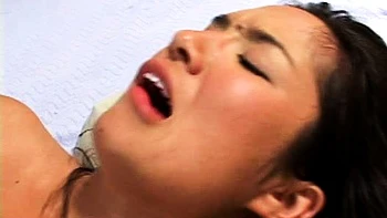 Sexy Slut Gives A Big Cock A Blowjob In The Car