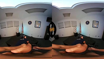 AW VR: зрелая с большими сиськами и жопой 3D