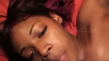 Aubriona wird hart gefickt in Doggy, Cowgirl und Missionar