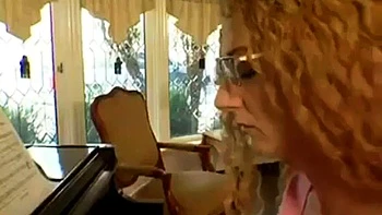 Трах наездницей и сзади с минетом