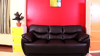 Пышногрудая тайка трахается с большим членом