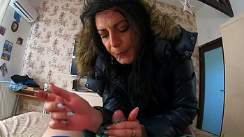 MILF latina com bunda grande fodida forte no doggy