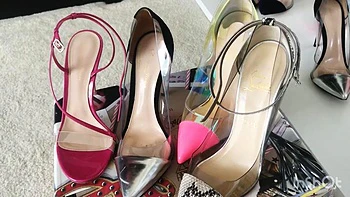 Honey Blue: Brünette Solo-Fetisch-Action