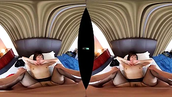 Японское 3D порно: наездница и миссионер