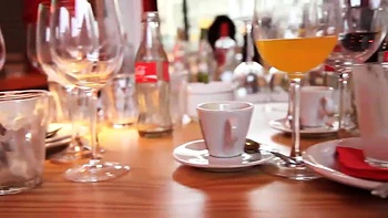 На день рождения босса Лео Гальвеза трахнулись с Йохой и Ларой