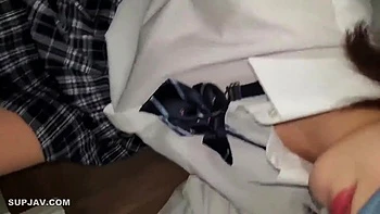 Asiatischer Amateurblowjob mit Fetisch