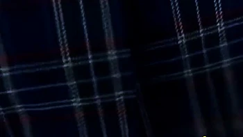 Rousse russe timide suce une grosse bite