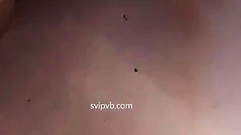 Maman poilue avale en POV hardcore