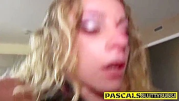 Loira submissa fodida na buceta e no cu no BDSM