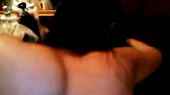 Amatrice coréenne baisée en levrette brute POV