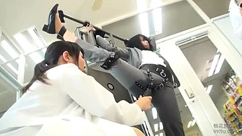 La puta cornuda follada con otra polla