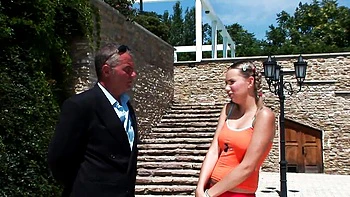 MILF morena fodida forte com pau grande e gozada