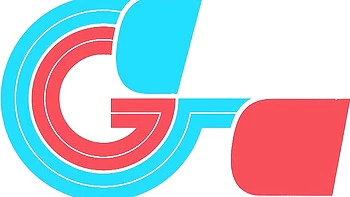 Zierliche Shemale fickt Arsch mit großem Schwanz