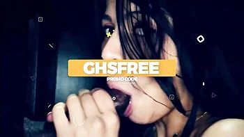 Asiatique tatouée suce salement en deepthroat dans gloryhole