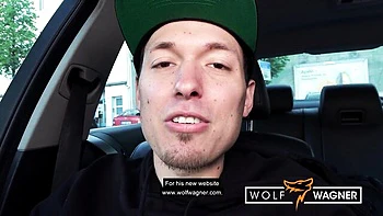 Deutsche Berlinerin leckt und fickt Pussy