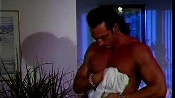 Ona’s Doll House 6: milf morena chupando e stripchat