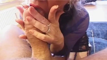 Französische Babe Bea Dumas hart gefickt mit tiefem Schlucken & Gesicht